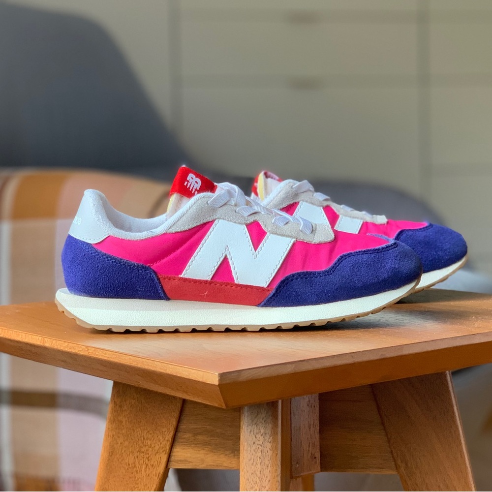 Kids New Balance 237 sneakers, size 2.5 US/34.5 EU